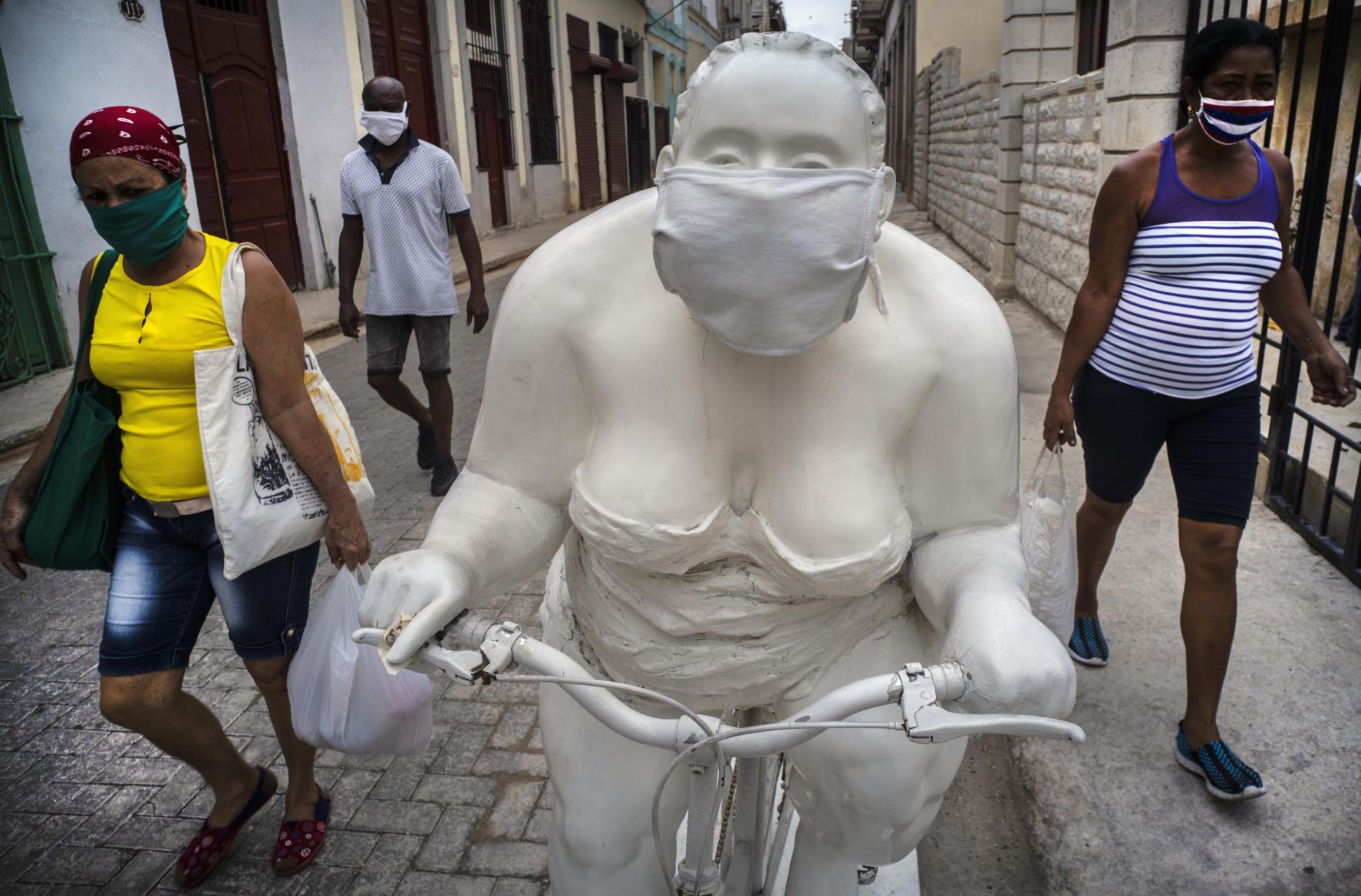 APTOPIX Virus Outbreak Cuba